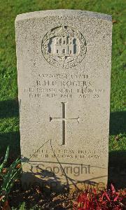 St. Manvieu War Cemetery Cheux - Rogers, Robert Henry Charles