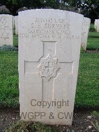 Minturno War Cemetery - Burns, Nelson Churchill