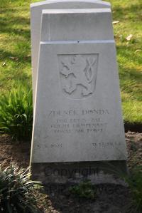 Brugge General Cemetery - Donda, Zdenek