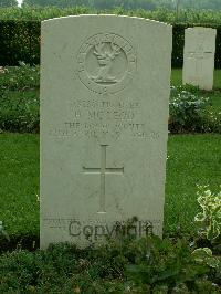 Faenza War Cemetery - Mcleod, Hugh