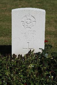 Kiel War Cemetery - Monk, William Greenhalgh