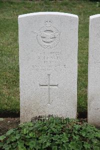 Hanover War Cemetery - Leach, Alan