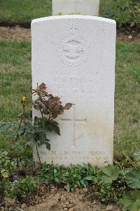 Hanover War Cemetery - Poole, Gilbert Anthony