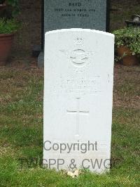 Hoddesdon Cemetery - Rixon, Bernard Frederick Charles