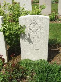 Bienvillers Military Cemetery - Dexter, William