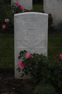 Bouzincourt Ridge Cemetery Albert - Gould, Percy Trevor