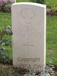Argenta Gap War Cemetery - Everitt, Edward William