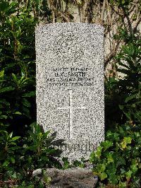 Greenock Cemetery - Smith, Donald Campbell