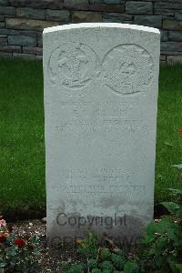 Sarralbe Military Cemetery - Fardell, H V