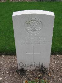 Sarralbe Military Cemetery - Foot, G T