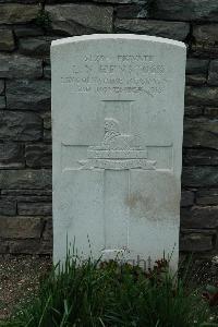 Sarralbe Military Cemetery - Henstock, L N