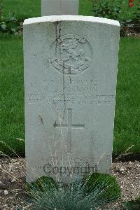 Sarralbe Military Cemetery - Jackson, Walter Bernard