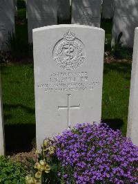 Savy British Cemetery - Ayliffe, J T