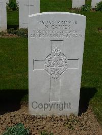 Savy British Cemetery - Caines, Norman