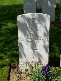 Savy British Cemetery - Edwards, Llewellyn Albert