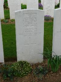 Savy British Cemetery - Everest, J