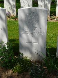 Savy British Cemetery - Goulding, T