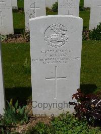 Savy British Cemetery - Hughes, O