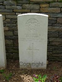 Savy British Cemetery - Irvine, John Edward