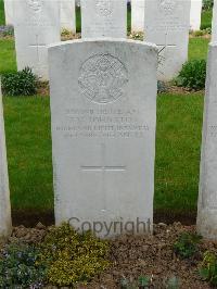 Savy British Cemetery - Johnston, James Valentine