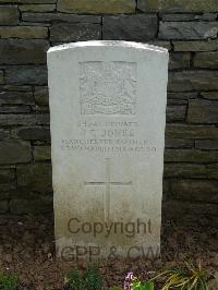 Savy British Cemetery - Jones, John Edward