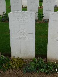 Savy British Cemetery - Jones, W