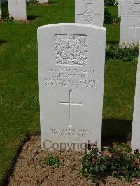 Savy British Cemetery - Kent, E