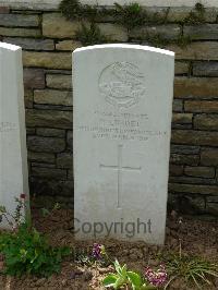 Savy British Cemetery - Linder, P