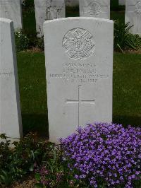 Savy British Cemetery - McMurdo, A