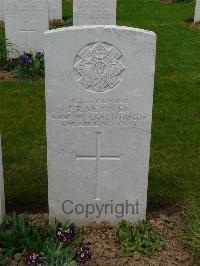 Savy British Cemetery - McNiven, F R