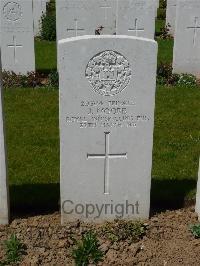 Savy British Cemetery - Moore, J