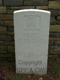 Savy British Cemetery - Perry, Thomas Henry