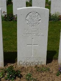 Savy British Cemetery - Powell, Frederick