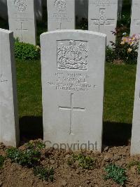 Savy British Cemetery - Powell, J