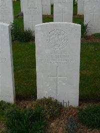 Savy British Cemetery - Quinn, R G