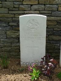 Savy British Cemetery - Roberts, W H