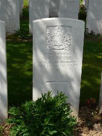 Savy British Cemetery - Rowland, George Henry