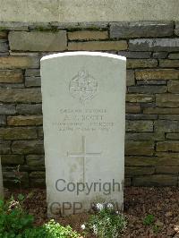 Savy British Cemetery - Scott, A D