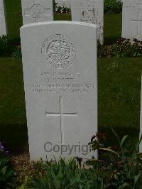 Savy British Cemetery - Scott, D