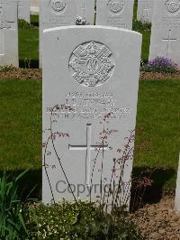 Savy British Cemetery - Stewart, John Baillie