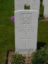 Savy British Cemetery - Taylor, Harry Vivian