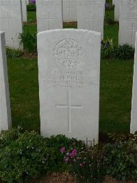 Savy British Cemetery - Teeney, S