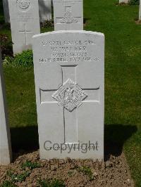 Savy British Cemetery - Walker, W