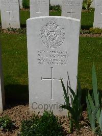 Savy British Cemetery - Wright, W H