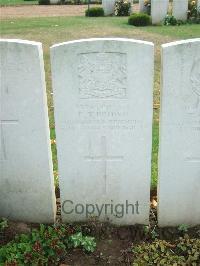 Serre Road Cemetery No.2 - Brown, Ernest Tomlinson