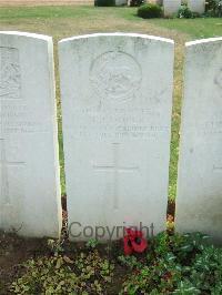 Serre Road Cemetery No.2 - Cooper, Thomas