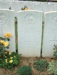 Serre Road Cemetery No.2 - Corns, Benjamin Leonard