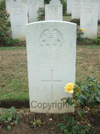 Serre Road Cemetery No.2 - Dummer, Percy