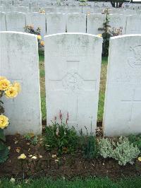 Serre Road Cemetery No.2 - Edwards, Thomas