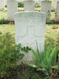 Serre Road Cemetery No.2 - Fogg, Horace George